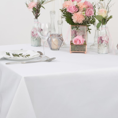 Restaurant tablecloth HOTEL SERENITY - 120 x 140 cm, white, 100% PE with Teflon treatment