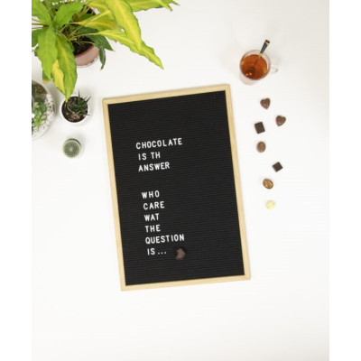 Slide-in board 40x60cm with 252 plastic letters, numbers and symbols