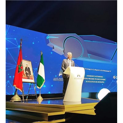 SWISH LIGHT illuminated lectern